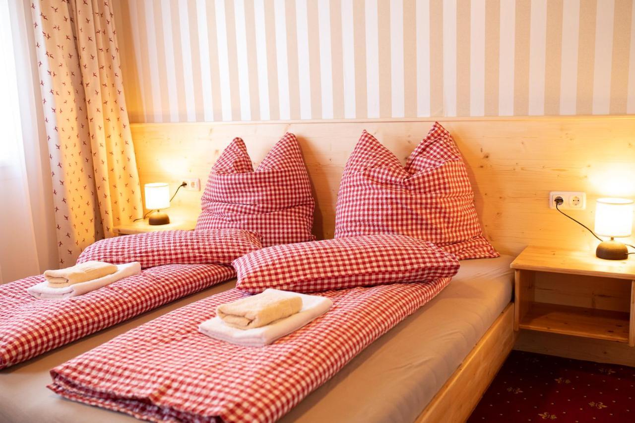 Roesslgut Bed & Breakfast Zederhaus Exterior photo