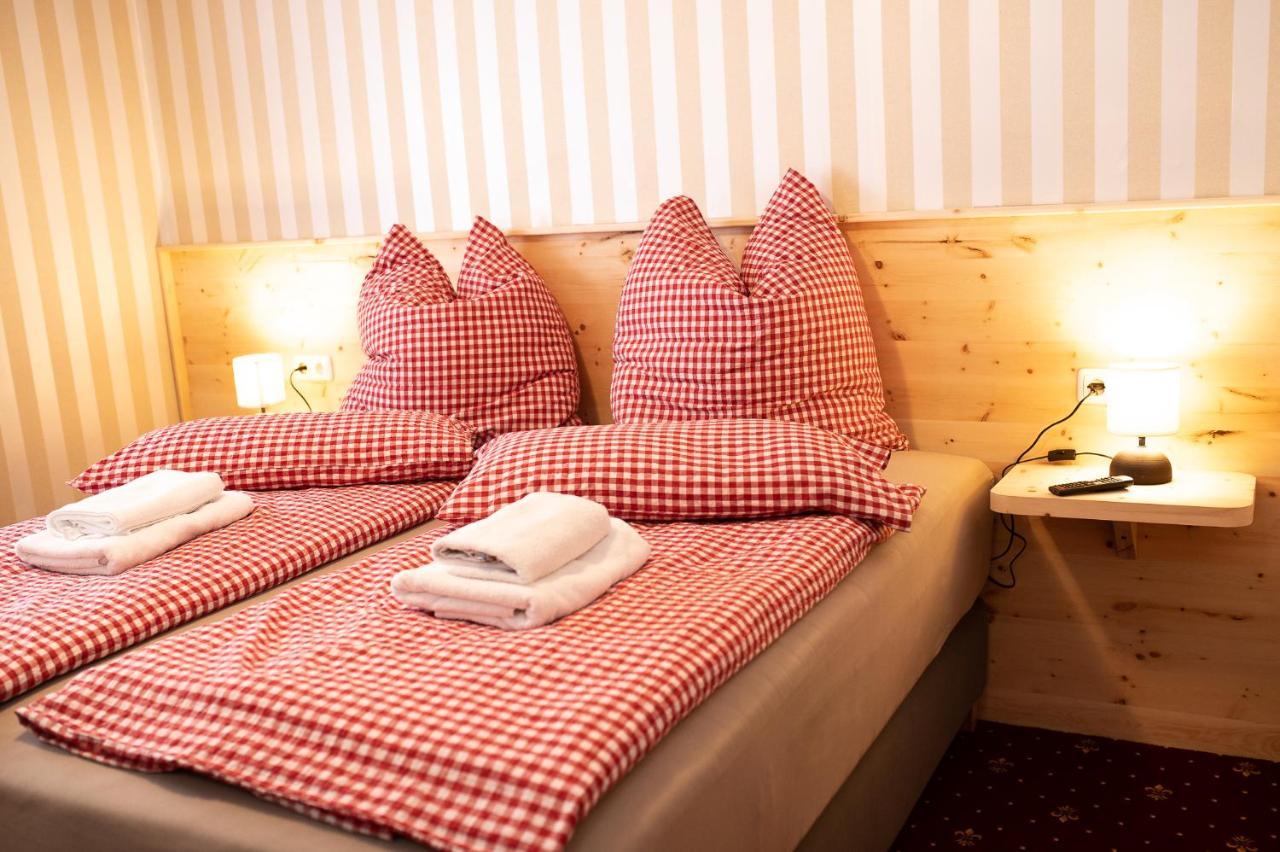 Roesslgut Bed & Breakfast Zederhaus Exterior photo