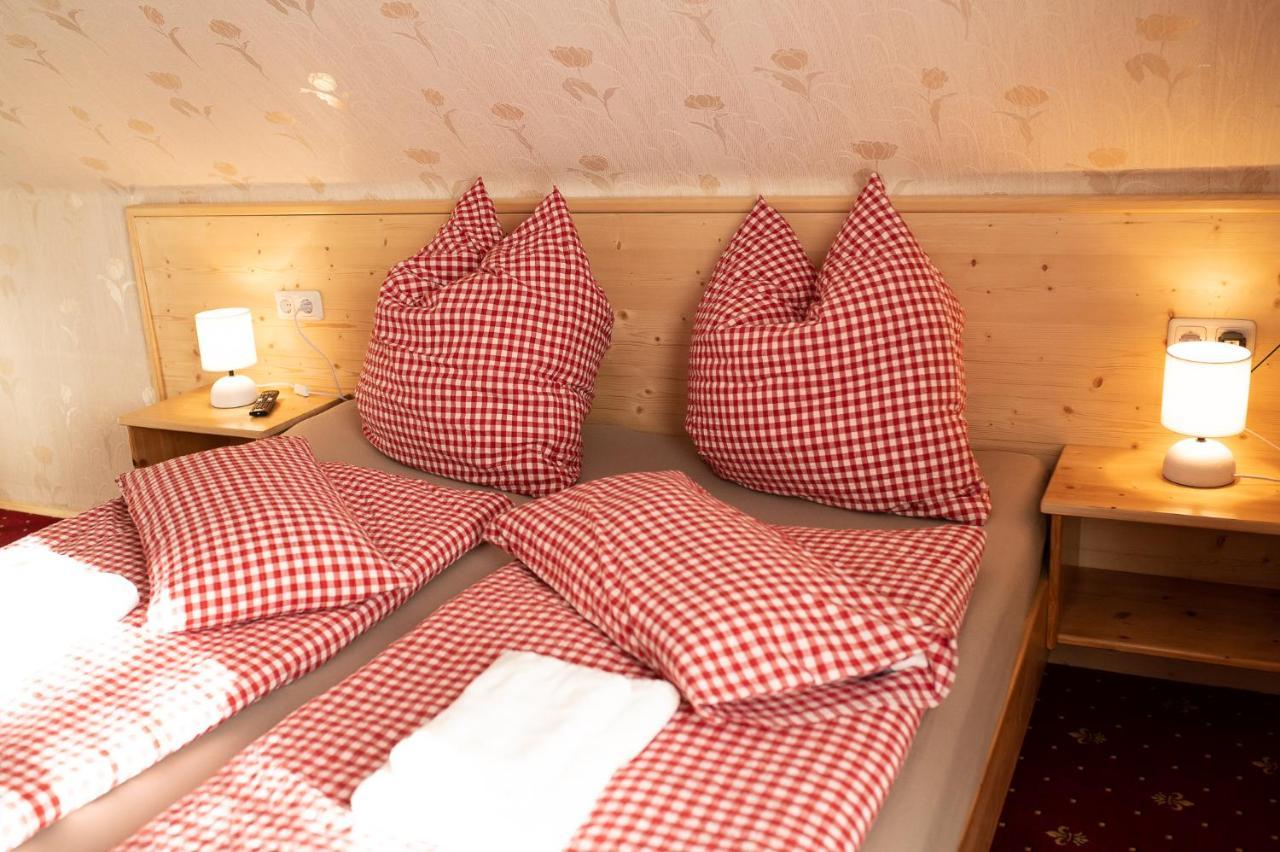 Roesslgut Bed & Breakfast Zederhaus Exterior photo